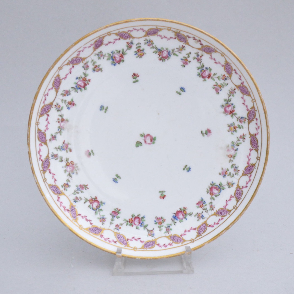 Assiette en porcelaine de Paris de la manufacture Locré fin 18ème