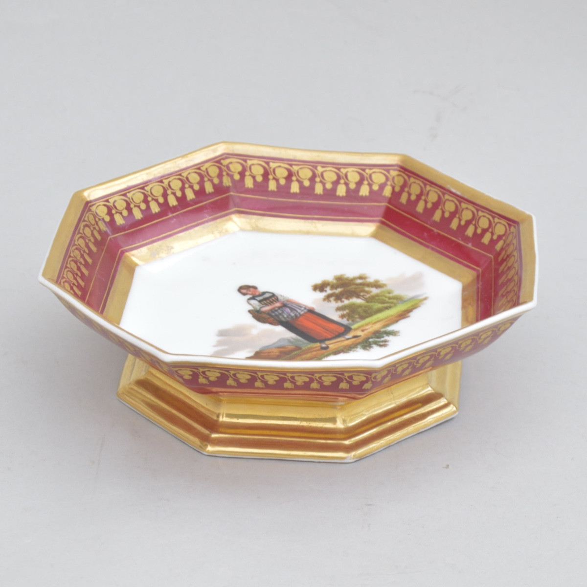 Coupe compotier en porcelaine de Vieux Paris, &eacute;poque Restauration, vers 1820&ndash;1840