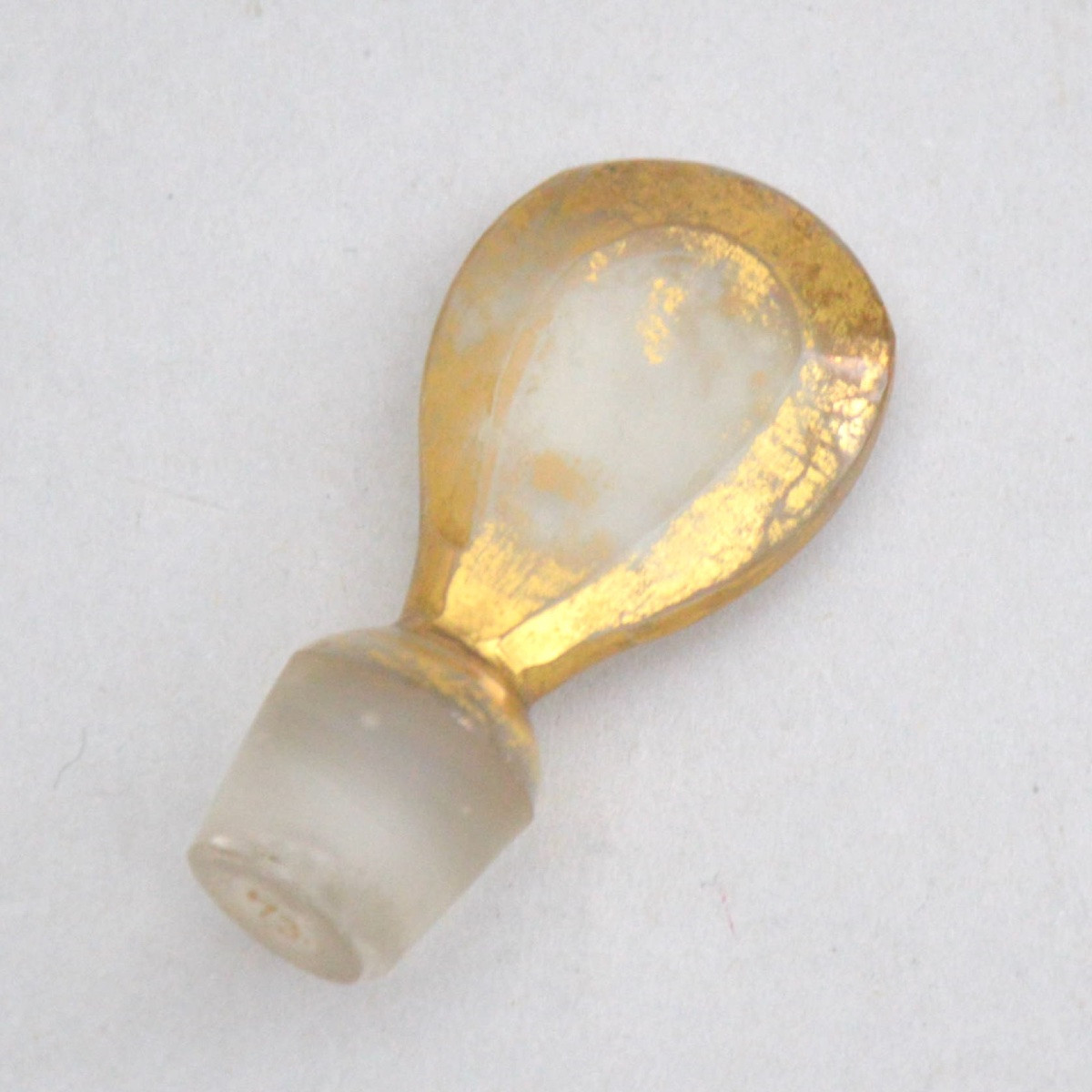 Antique Glass Bottle, Gilded Decoration Circa 1800-photo-4