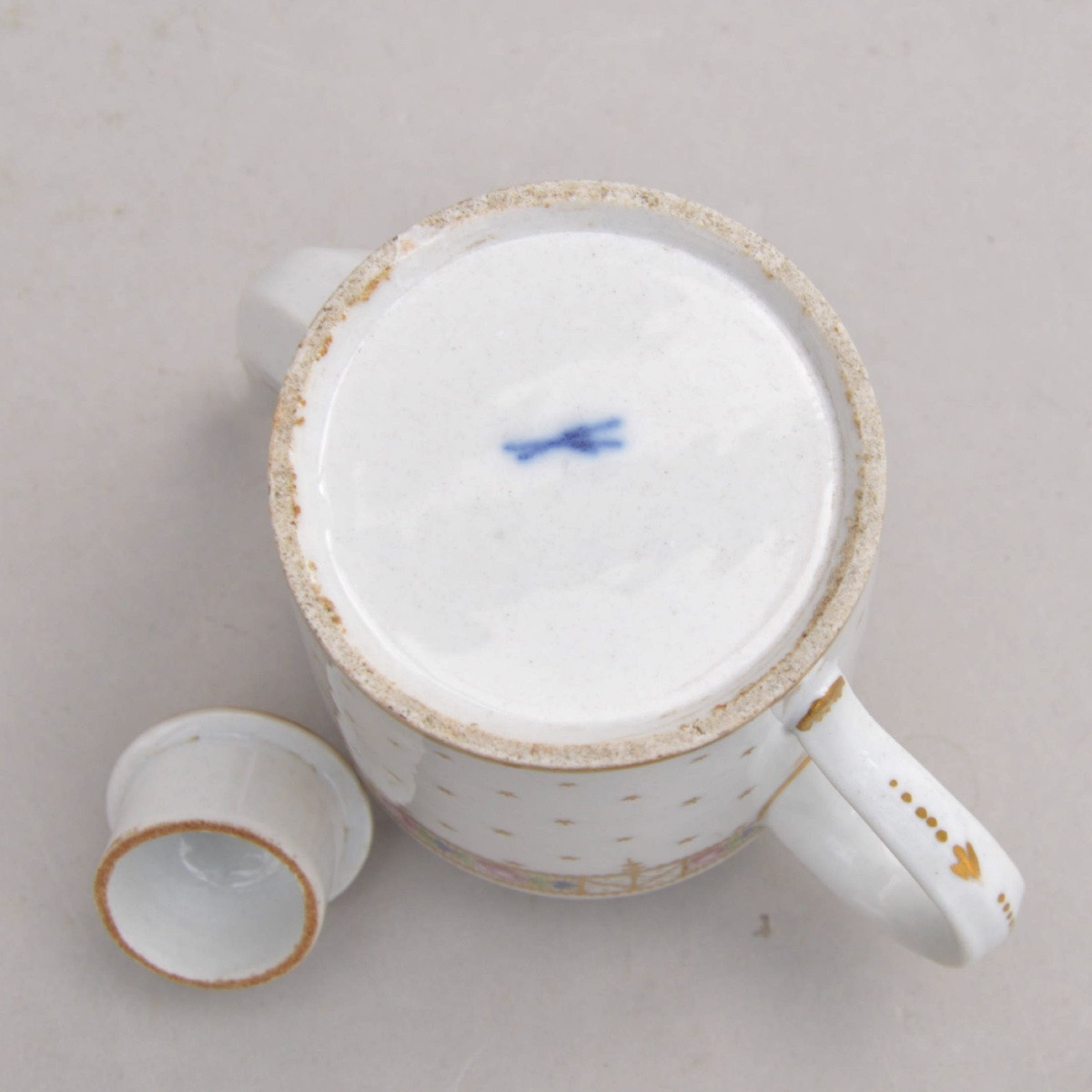 Small Miniature Paris Porcelain Teapot - Locré 18th Century-photo-3