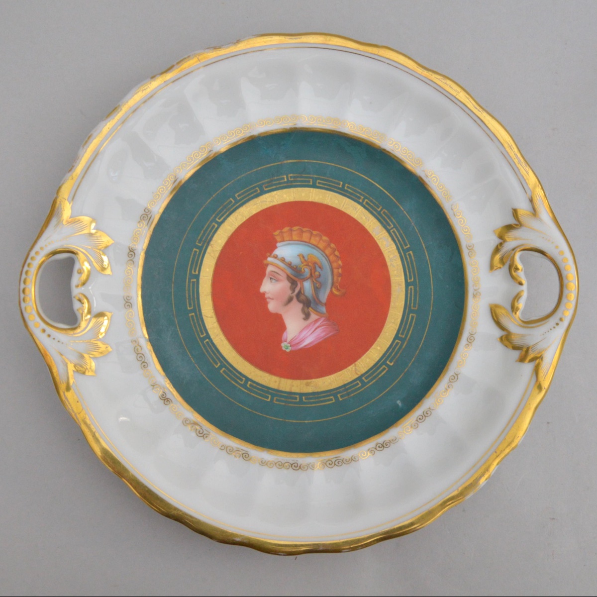 Suite de quatre plats à anses en porcelaine de Paris, décor de portraits historiques XIXème-photo-2