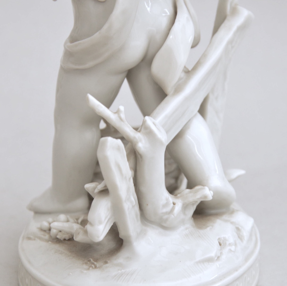 Pair Of Porcelain Figures From Volkstedt—putti Harvesting Grapes, Circa 1900–1930-photo-2
