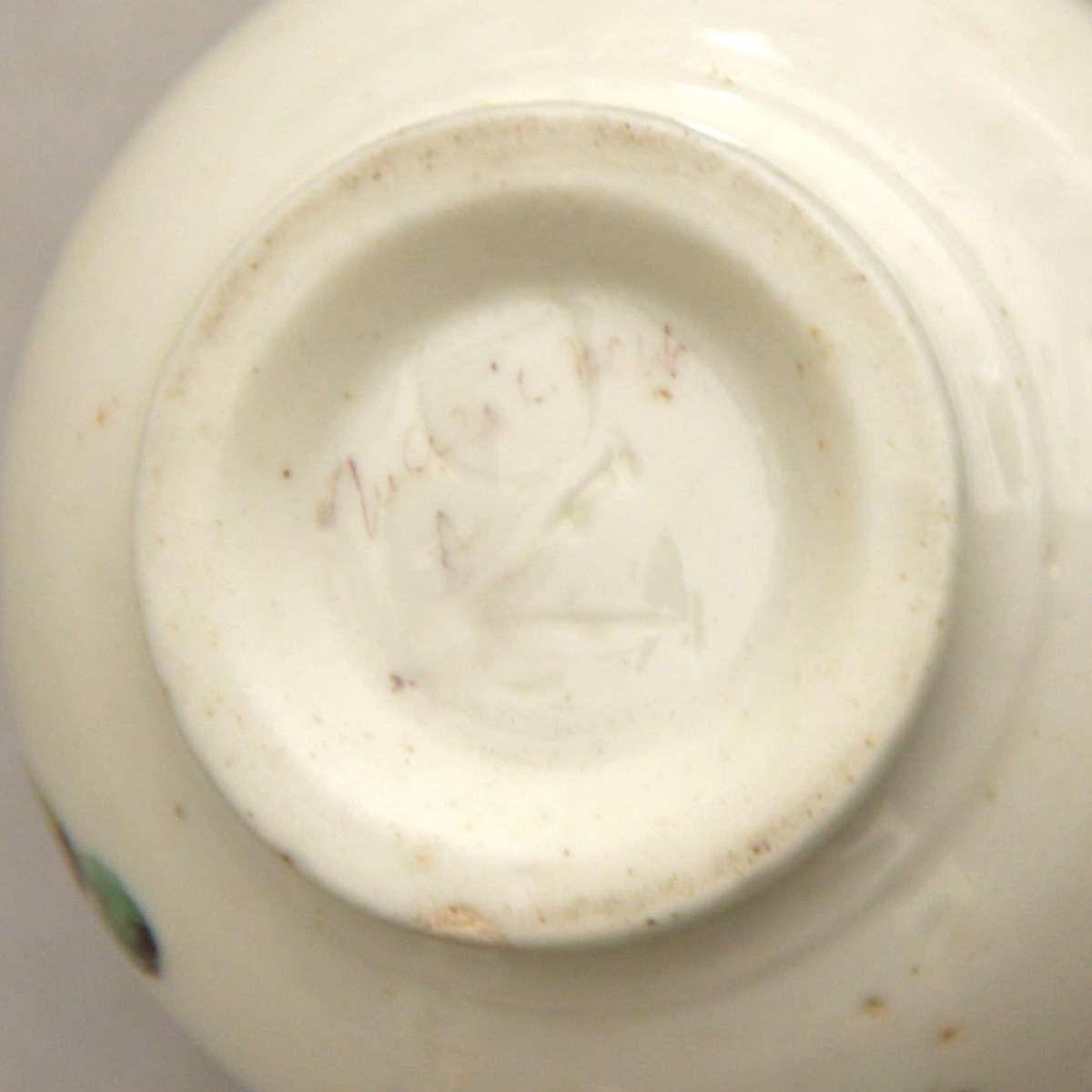 POT À CRÈME EN PORCELAINE TENDRE DE MENNECY, XVIIIe SIÈCLE-photo-2