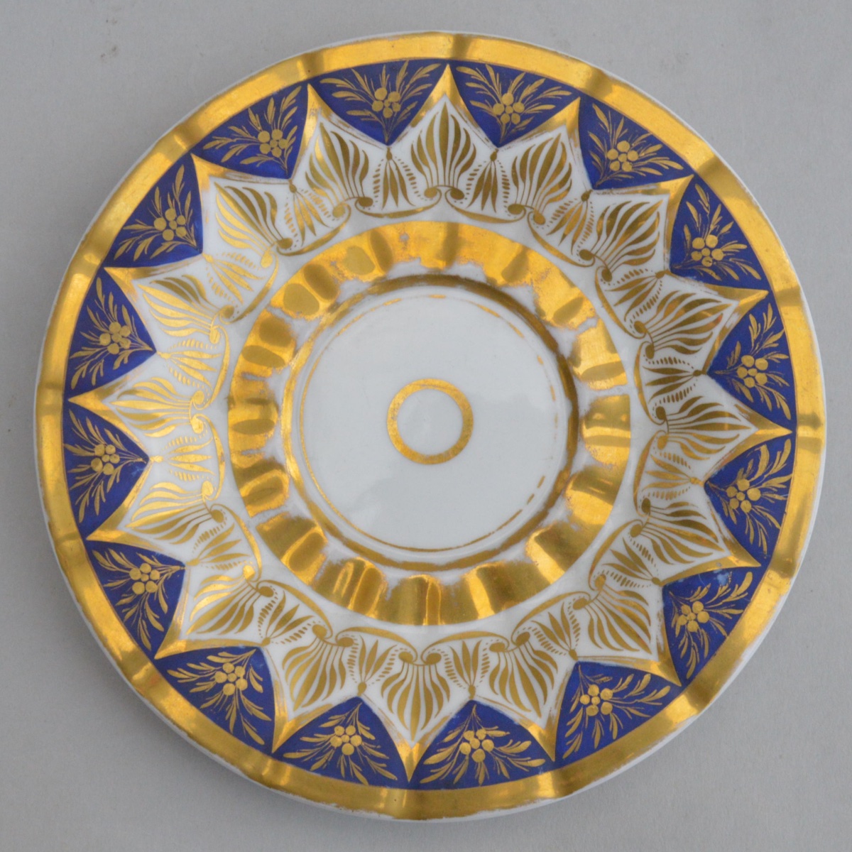 Tasse et sa soucoupe en porcelaine KPM Berlin, première moitié du XIXe siècle-photo-3