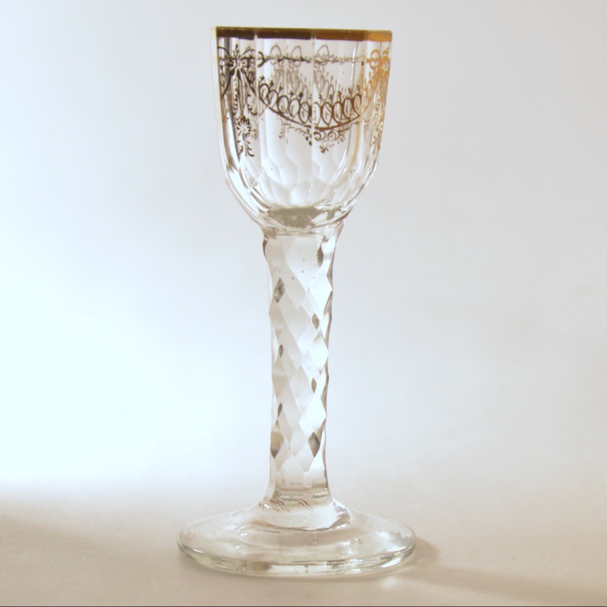 Four Small Wine Glasses Made Of Cut And Gilded Glass, England, Circa 1780-photo-3