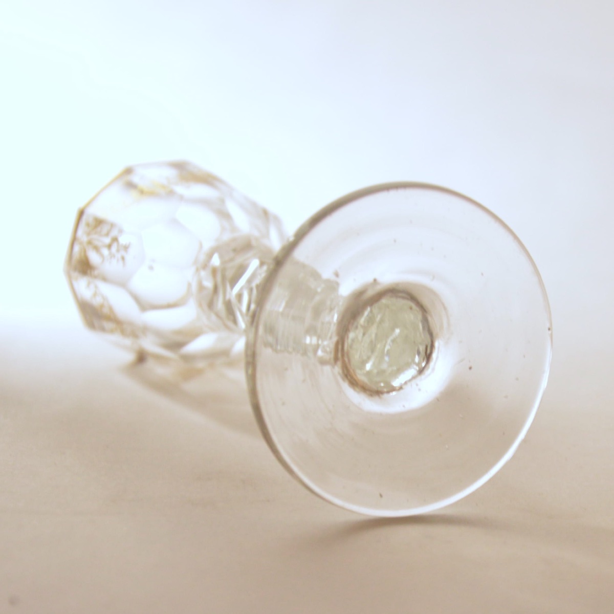 Four Small Wine Glasses Made Of Cut And Gilded Glass, England, Circa 1780-photo-6