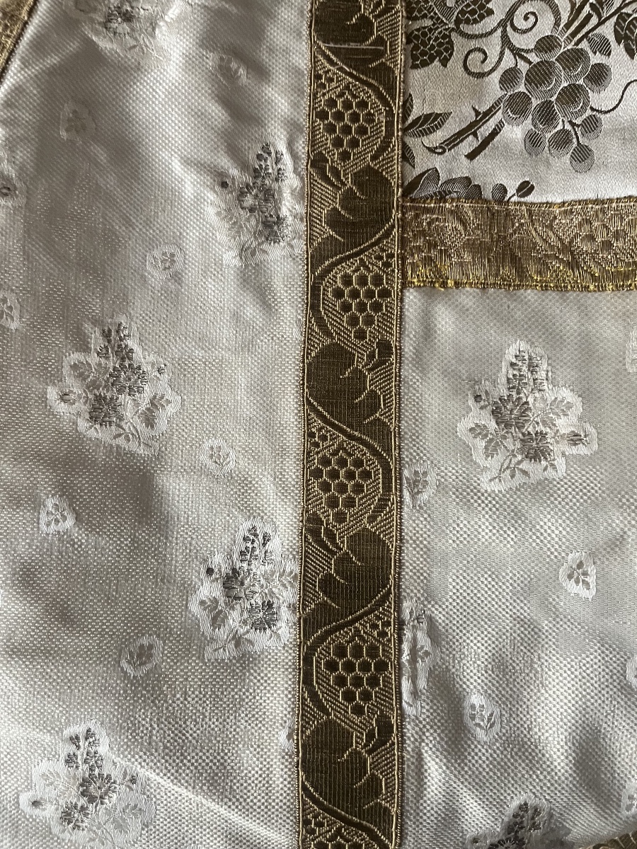 Antique Chasuble Made Of White Silk Lampas With A Rep-like Weave-photo-4