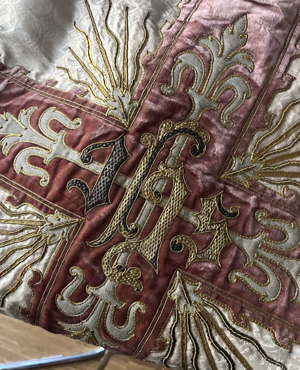 Chasuble Made Of White Silk Damask And Pink Silk Velvet, Embroidered By Roume De Joyet, Paris, 19th Arrondissement-photo-4