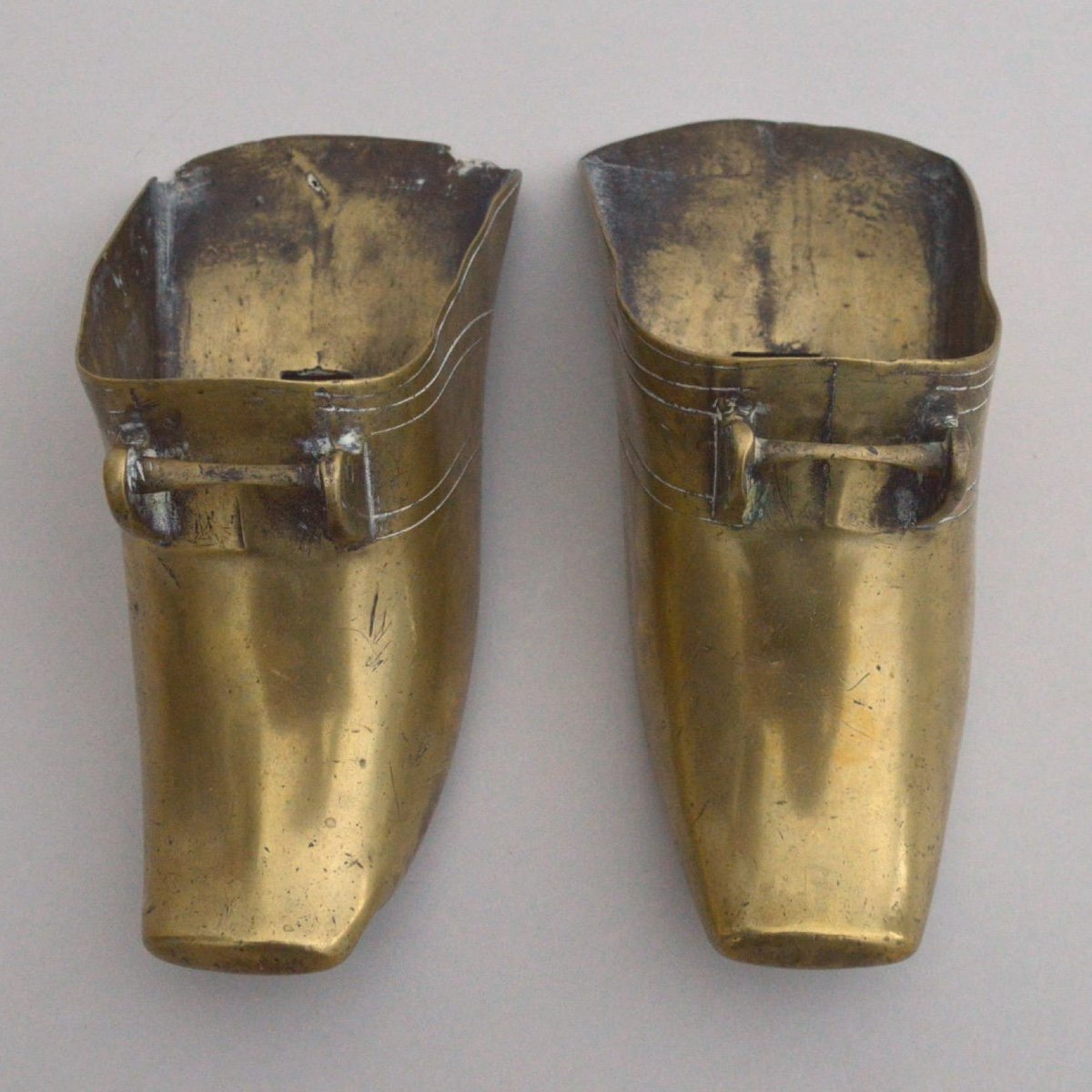 Pair Of Brass Horse Stirrups In The Shape Of A Hoof 19th Century-photo-1