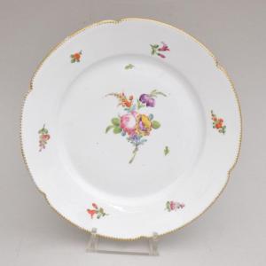 Paris Porcelain Plate, Manufacture De La Reine, Rue Thiroux, Late 18th Century
