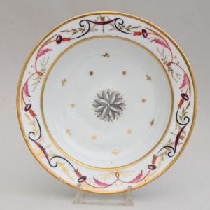 Porcelain Plate From Old Paris With Polychrome And Gold Decoration – 18th Century