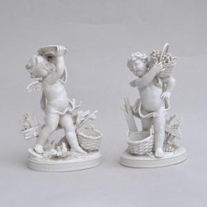 Paire de figures en porcelaine de Volkstedt – Putti aux vendanges, vers 1900-1930