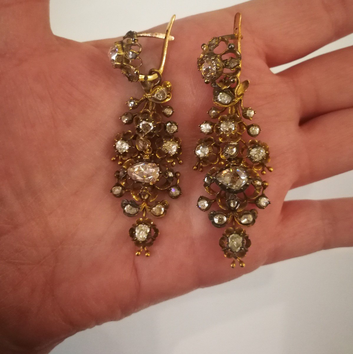 Spanish Drop Earrings In Gold And Diamonds, Mid-19th Century.-photo-4