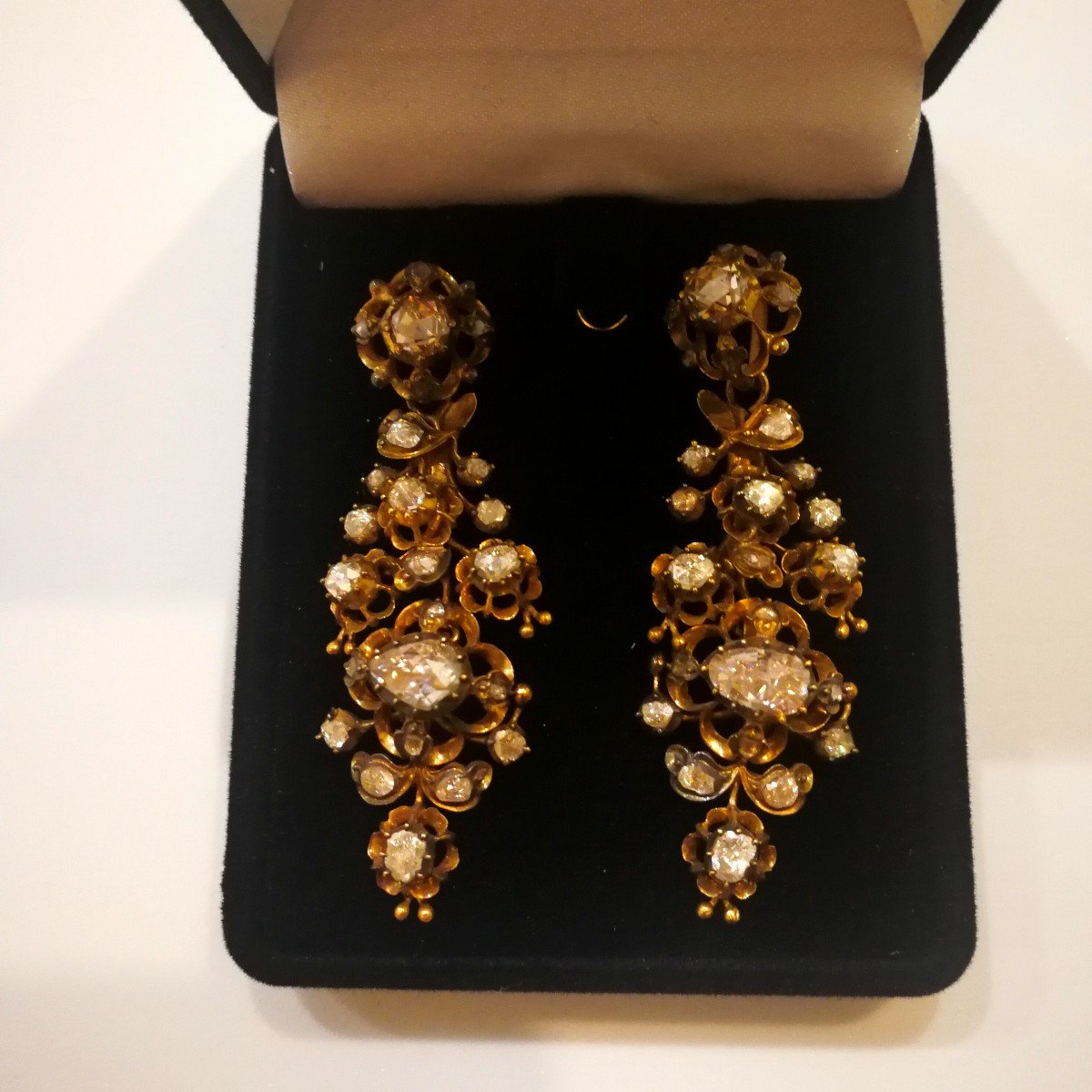 Spanish Drop Earrings In Gold And Diamonds, Mid-19th Century.
