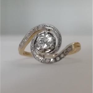 Bague Avec Solitaire Brillant Et Spirale De Diamants, Début XXe Siècle. 