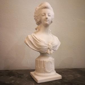 Bust Of Marie Antoinette, Queen Of France, In Biscuit From The 19th Century.