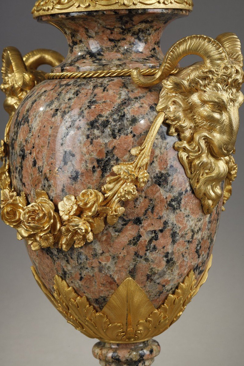 Pair Of Vases In Pink Granite And Gilt Bronze-photo-3