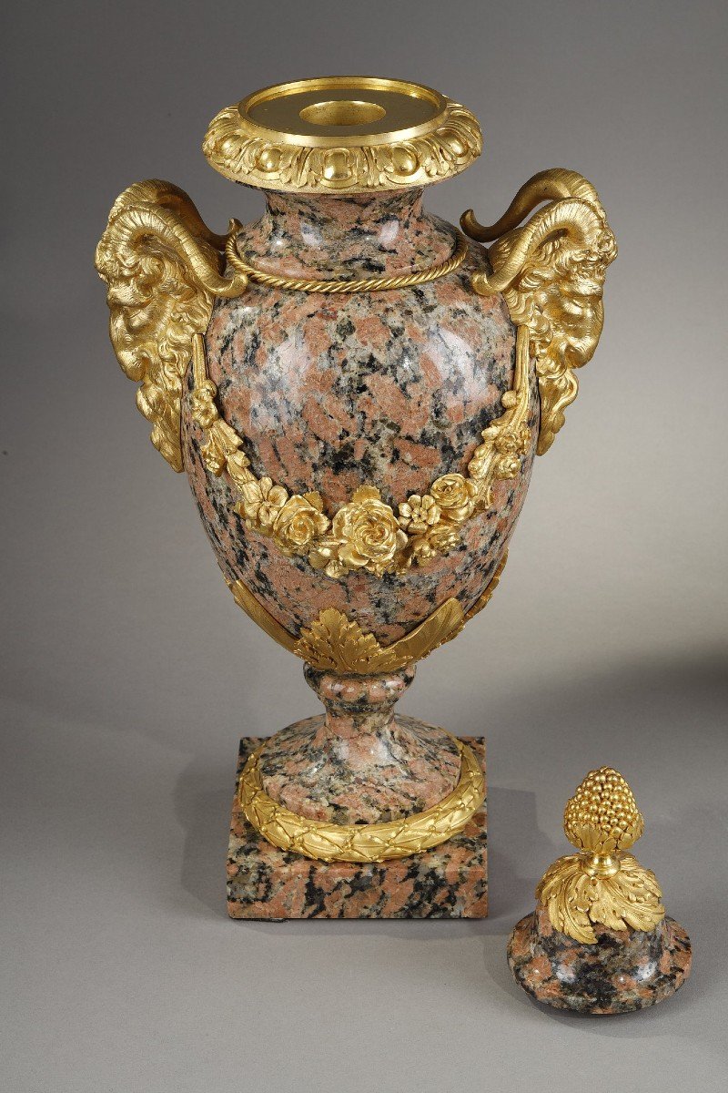 Pair Of Vases In Pink Granite And Gilt Bronze-photo-4