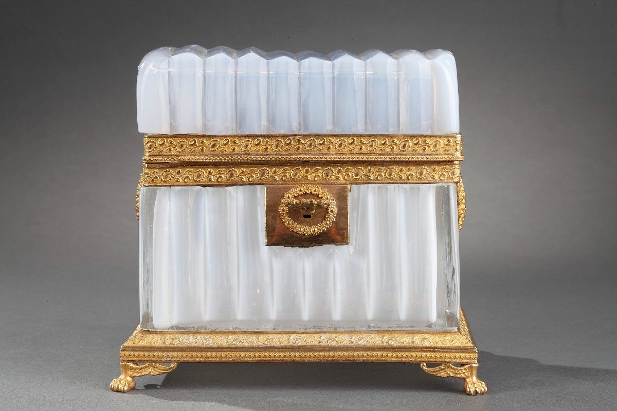 Charles X Period White Opaline Box -photo-2