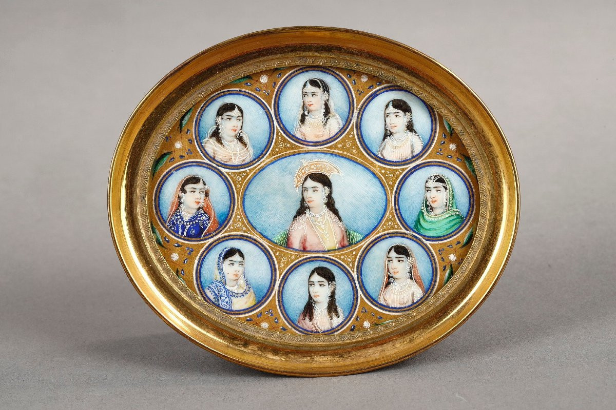 Two Miniature Portraits Of Indian Women And Men-photo-2