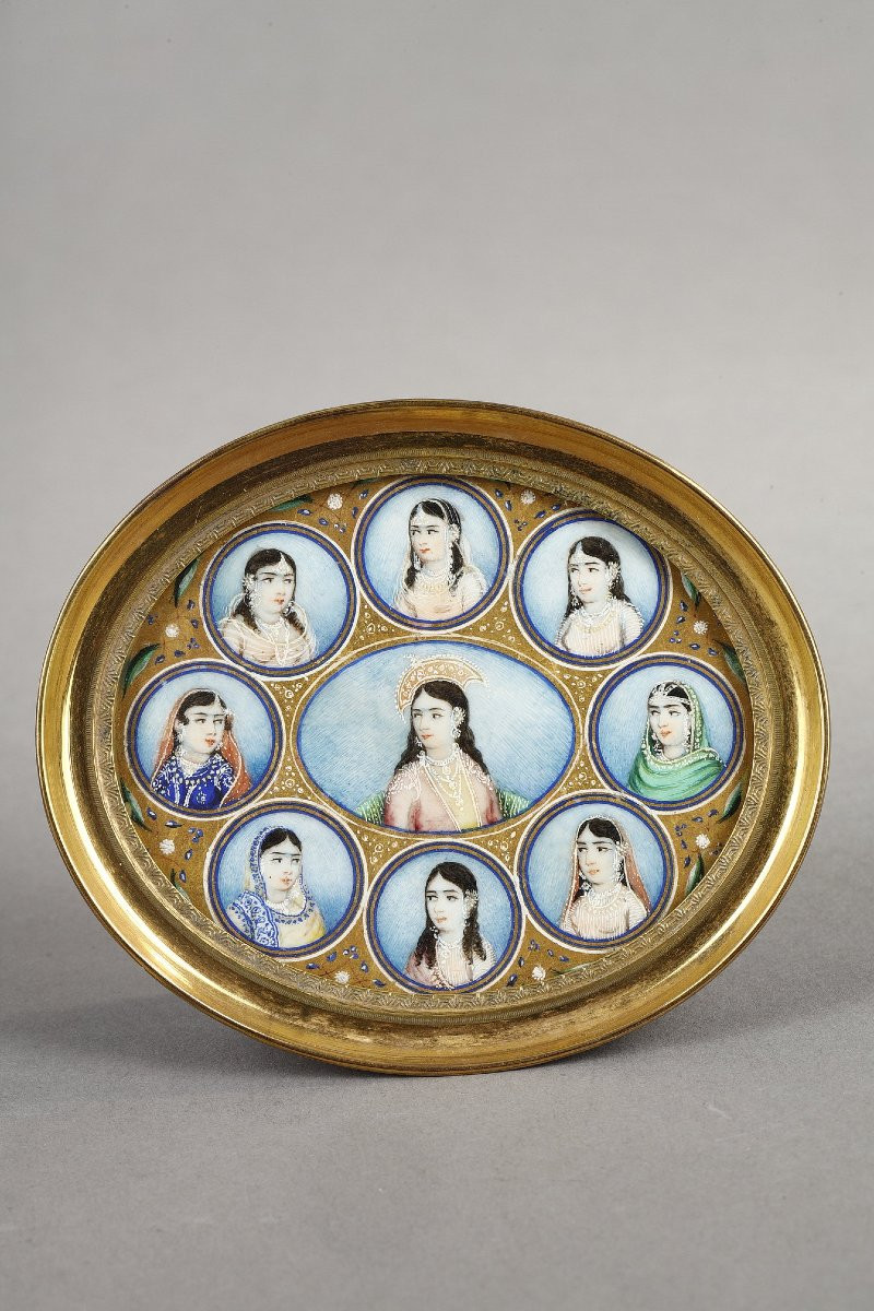 Two Miniature Portraits Of Indian Women And Men-photo-1