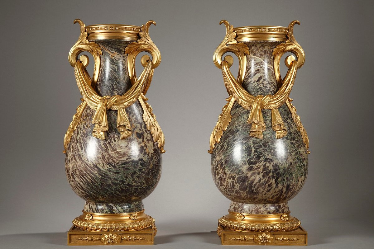 Pair Of Louis XVI Style Russian Jasper Urns-photo-3