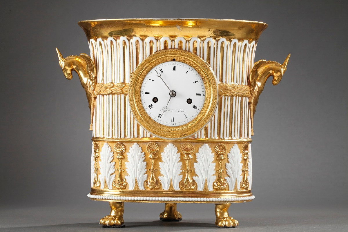 Early 19th Century Gilt Porcelain Vase-shaped Clock