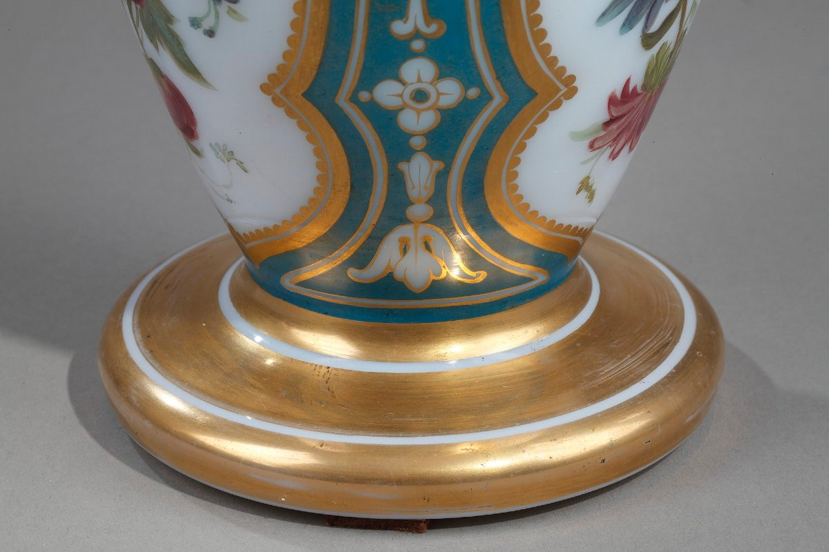 Vase  en opaline émaillée probablement Baccarat-photo-6
