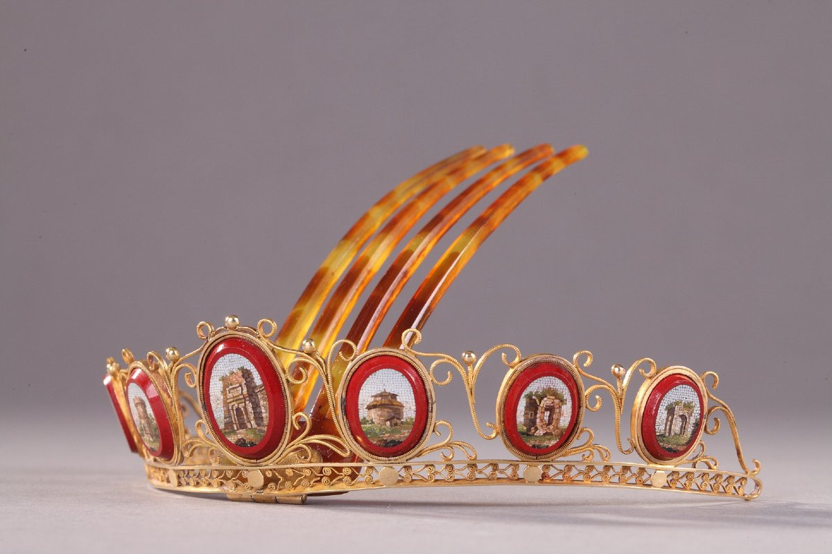 14-carat Gold Tiara Comb Set With Seven Oval Micomosaic Medallions. This Tiara Comb-photo-3