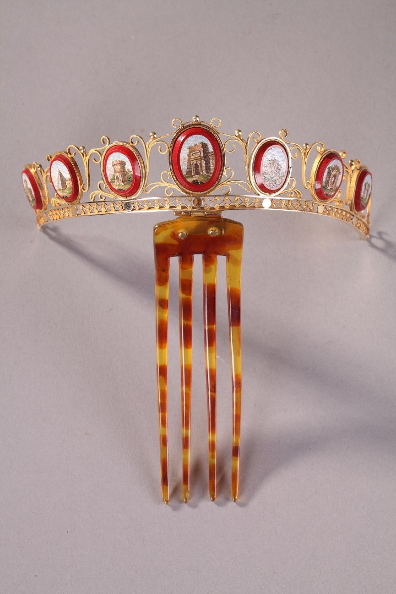 14-carat Gold Tiara Comb Set With Seven Oval Micomosaic Medallions. This Tiara Comb