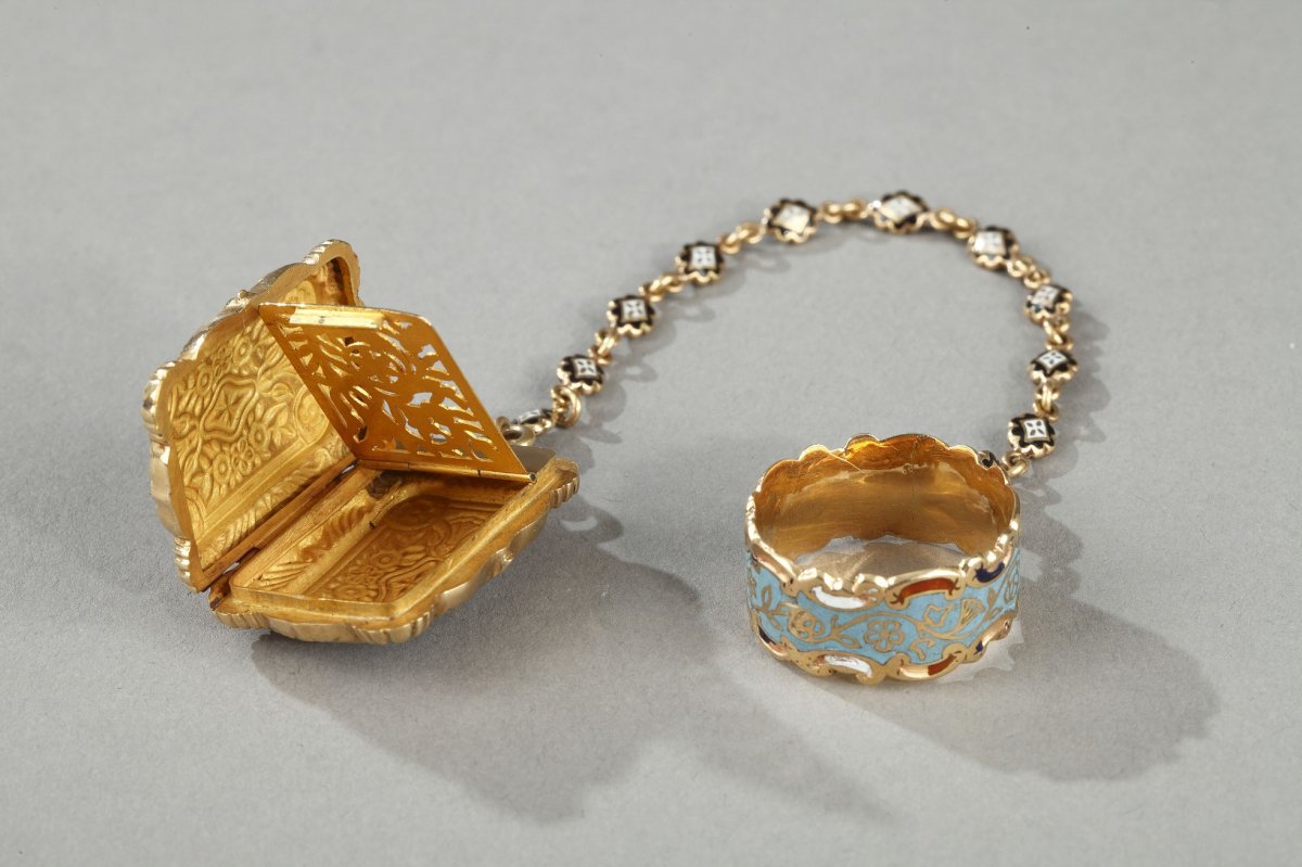 Mid-19th Century Gold Vinaigrette And Ring. -photo-4