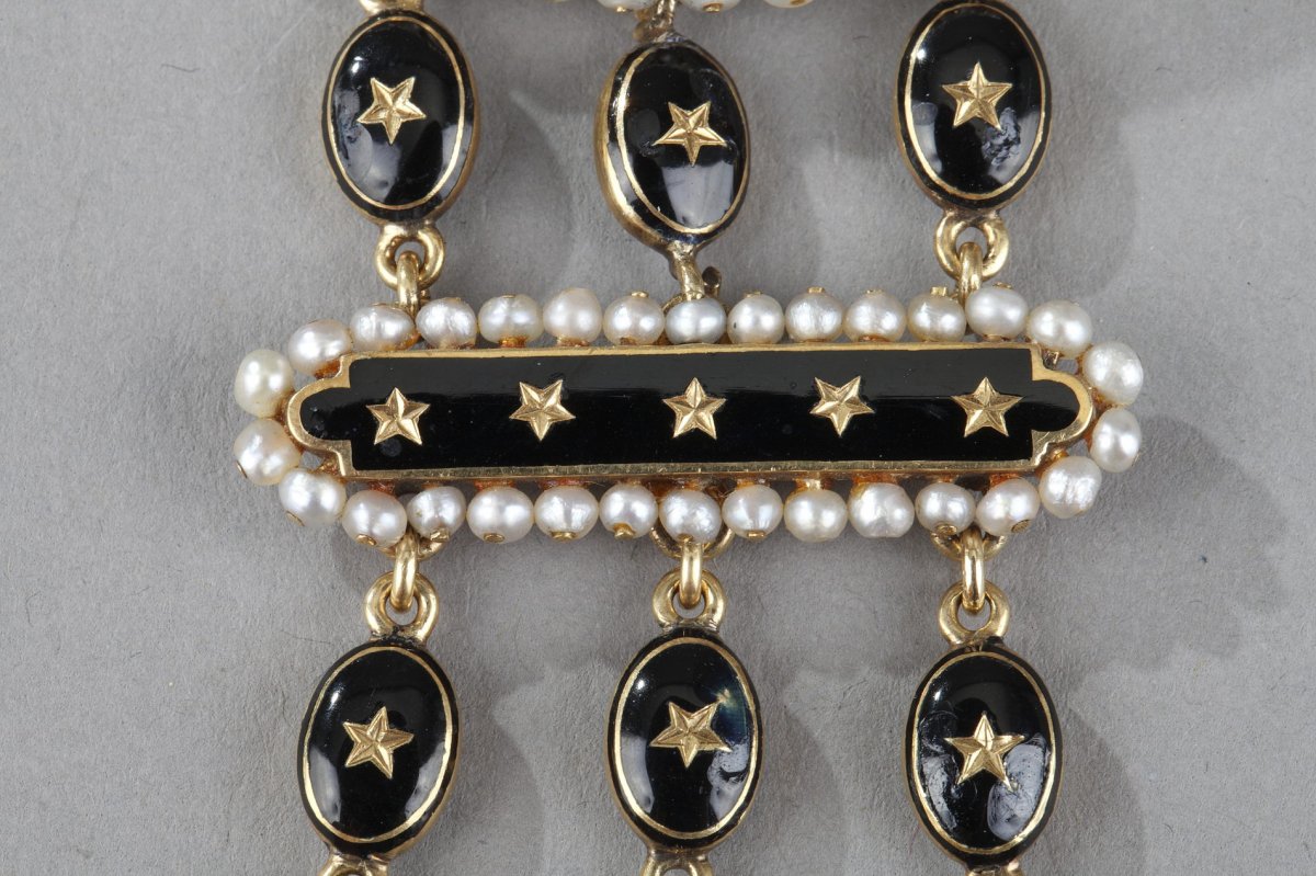 Chatelaine En Or Et Email Noir Et Perles. Travail Du Milieu Du XIXème Siecle. -photo-4