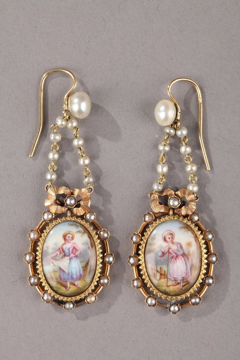 Paire De Boucle d'Oreilles En Or, émail, Perle Et Nacre. Napoléon III 