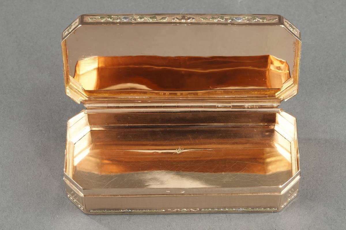 An Early 19th Century Gold Box. -photo-6