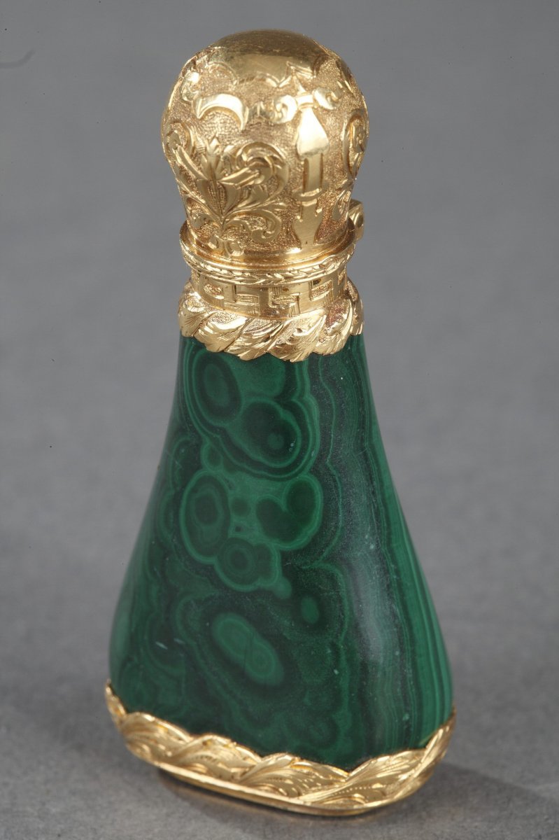 Gold Mounted Malachite Perfume Flask. Mid-19th -photo-2