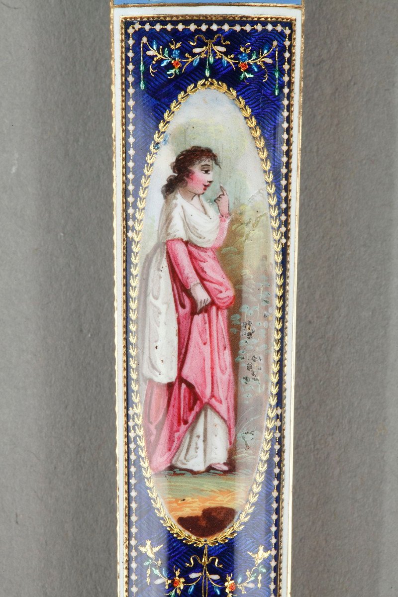 Gold And Enamel Case. Late 18th Century Swiss Craftsmanship. -photo-3