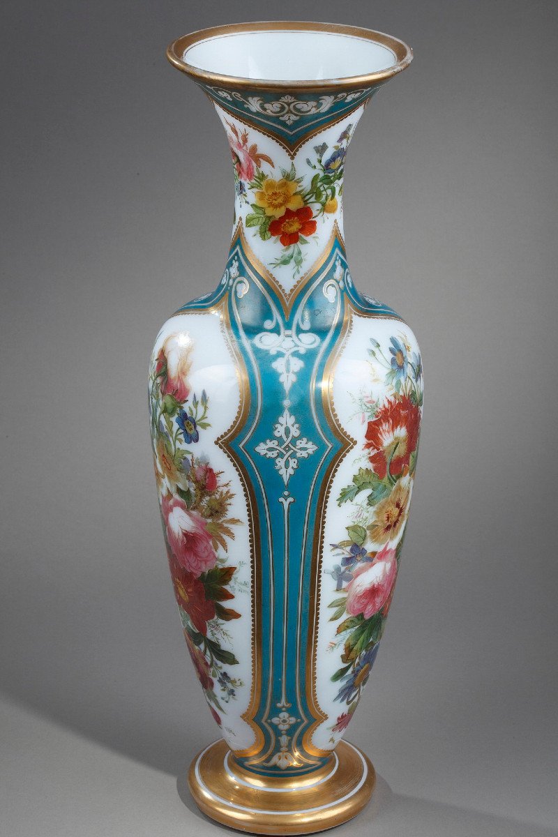 Mid-19th Century French Opaline Vase.-photo-6