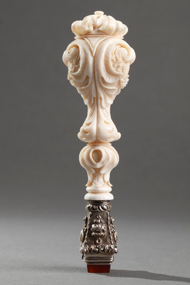 A Dieppe Ivory Desk Seal With Silver And Agate. Mid 19th Century. Restauration. -photo-2