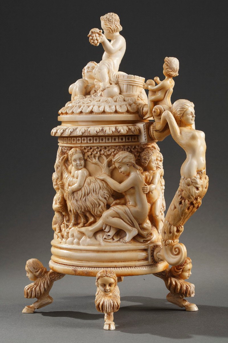 A 19th Century German Carved Ivory Tankard -photo-2