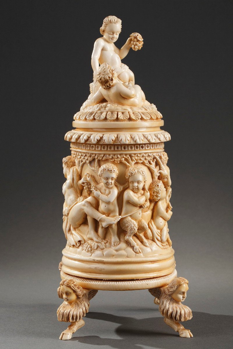 A 19th Century German Carved Ivory Tankard -photo-3