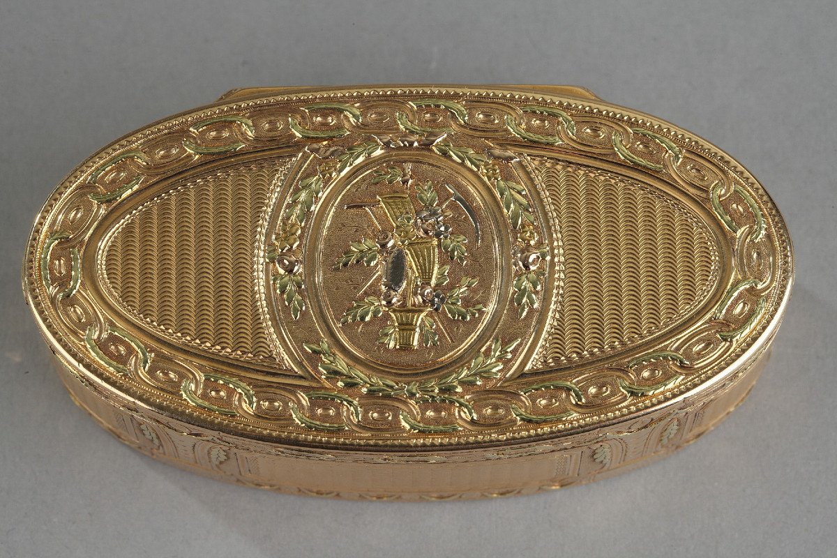 Louis XVI Gold Snuff Box. 1780. -photo-3