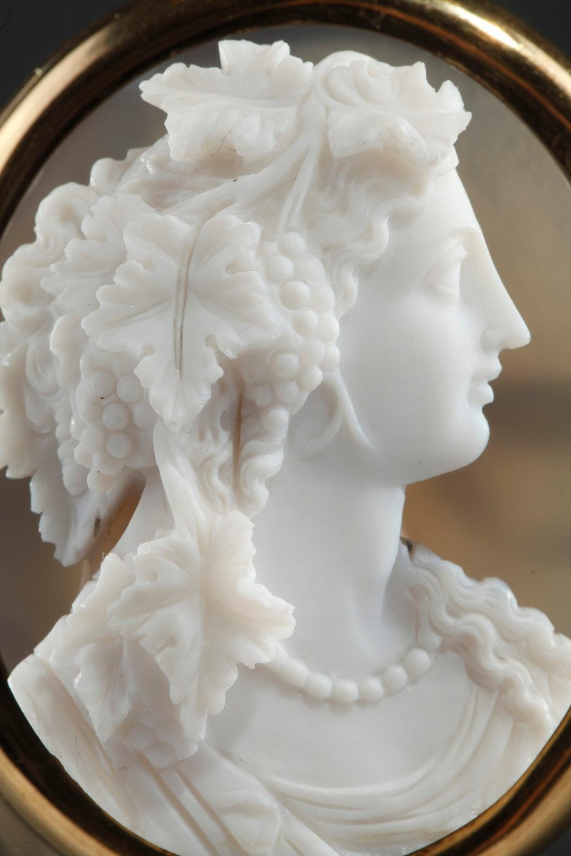 A 19th Century Cameo Brooch.-photo-3