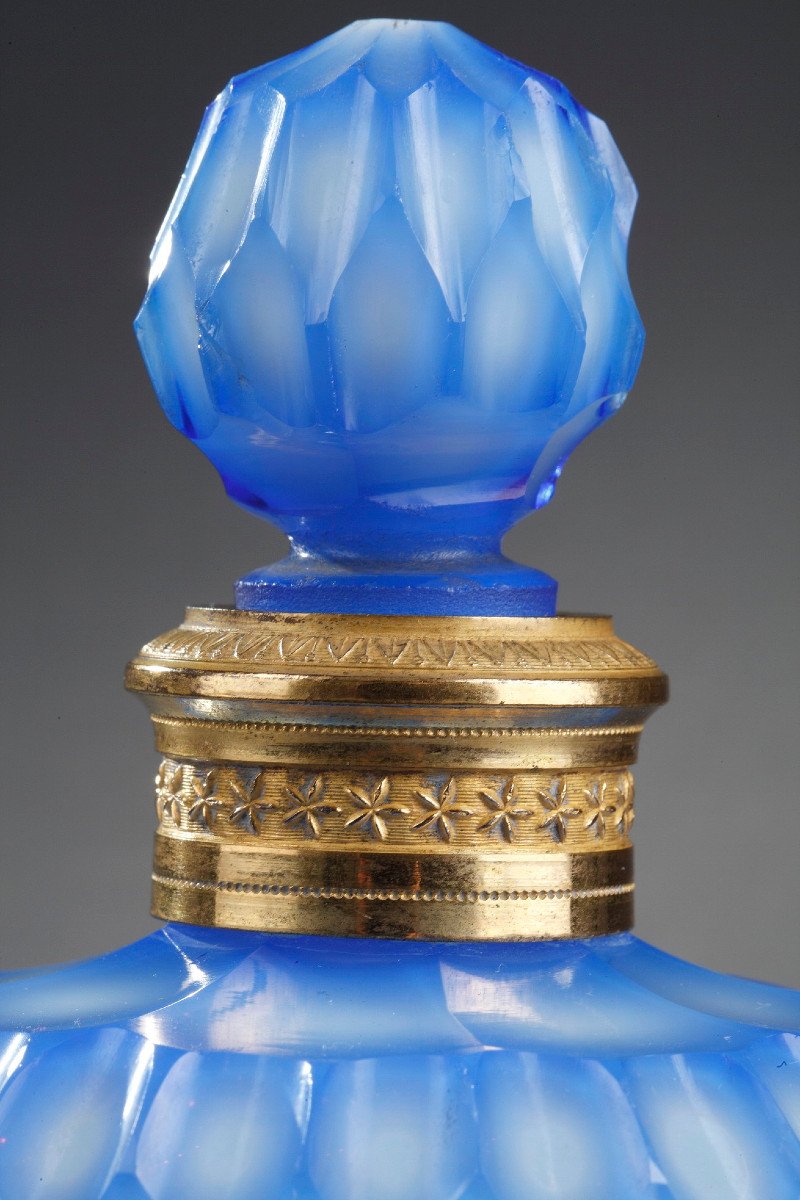 Flask In Opaline Crystal And Overlay Glass -photo-4