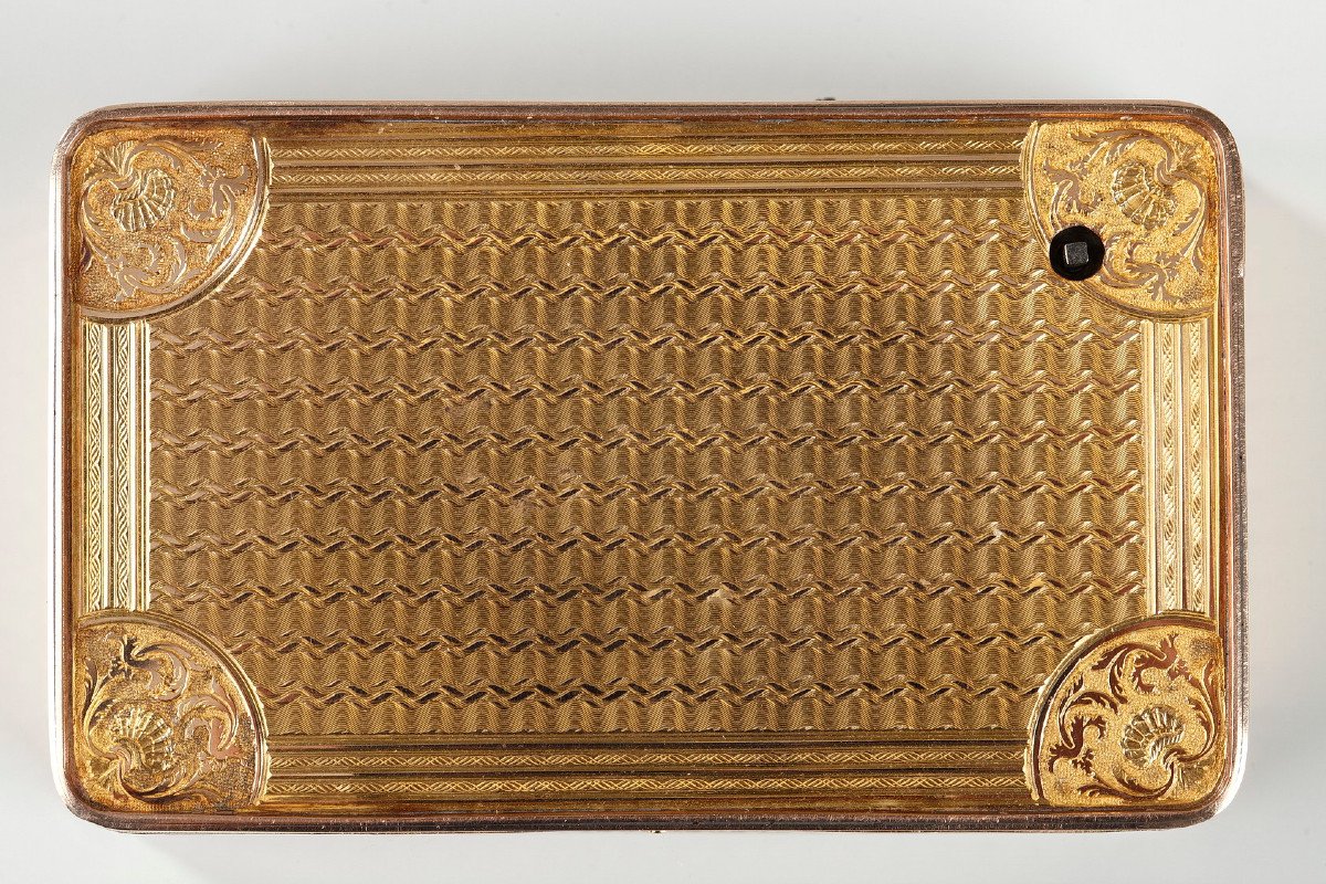 An Early 19th Century Gold Musical Snuff Box.-photo-4