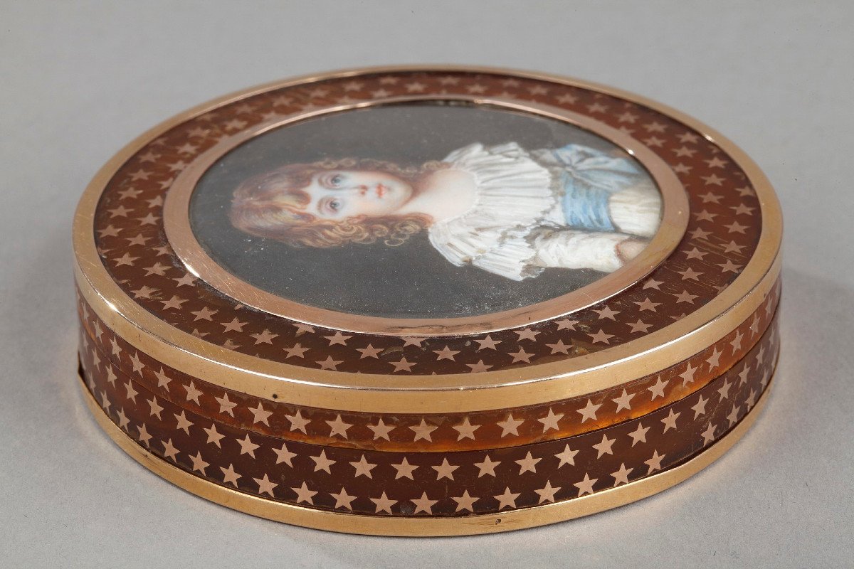 French Gold-mounted Tortoiseshell With Miniature. 18th Century -photo-4