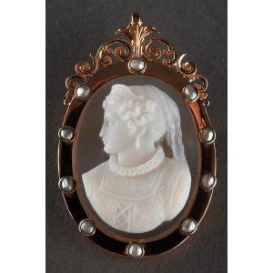 Broche Or, Perles Et Camée Sur Agate, XIXème Siècle