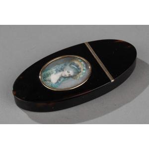 Tortoiseshell And Miniature Box On Ivory. 18th Century. 