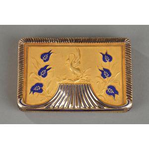Boîte ou tabatière or décor de cygne et marguerites, milieu XIX siècle