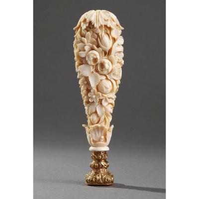 A Dieppe Ivory Desk Seal With Gold And Agate. Mid-19th Century. 