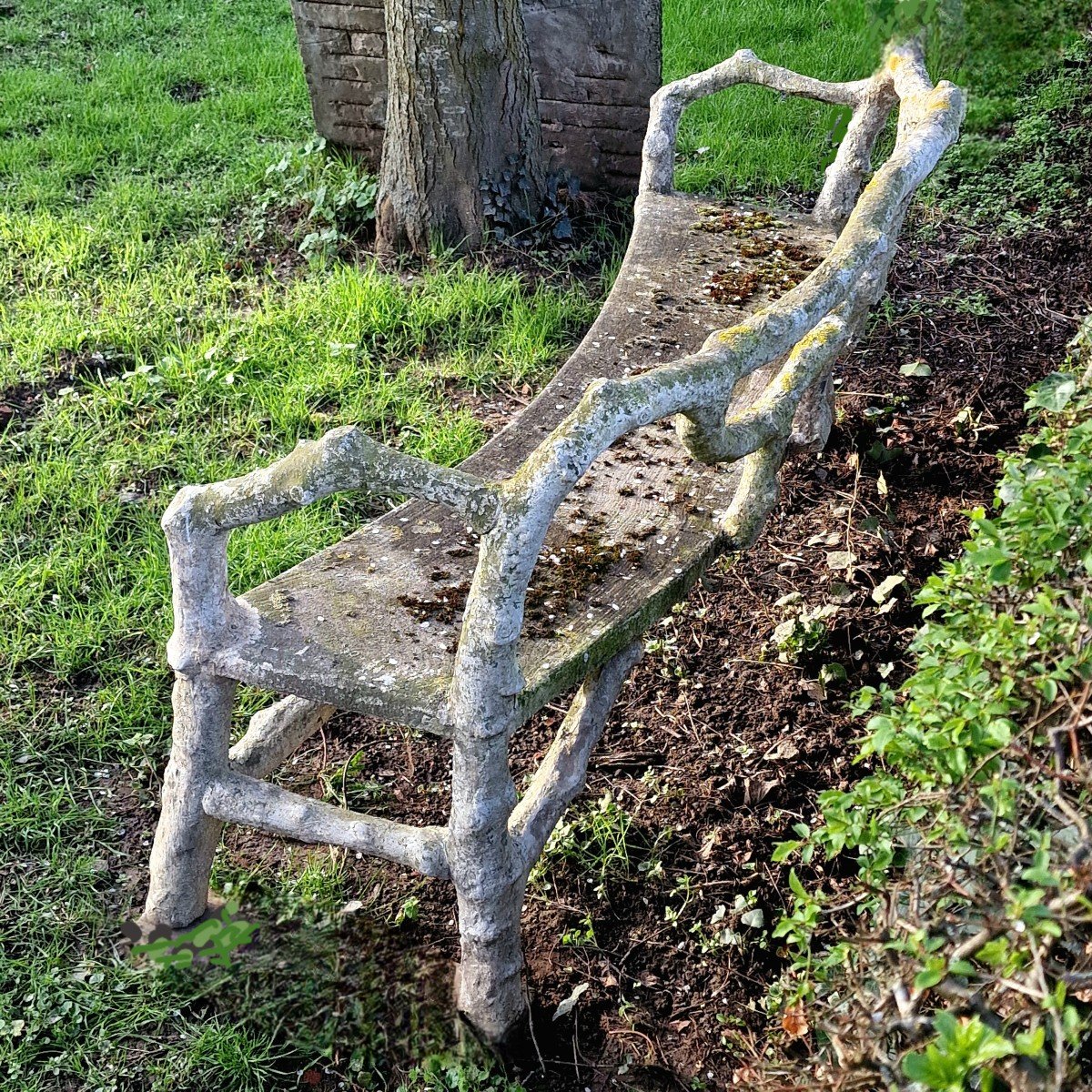 Curved Faux Wood Bench-photo-5